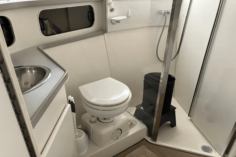 Slide: The Image of Carver Yachts 38 EXPRESS 1993 - 36