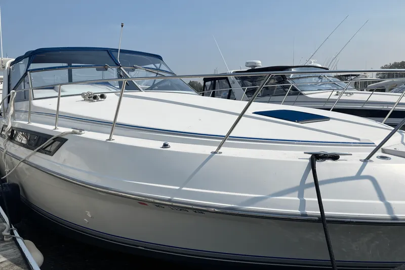 Slide: The Image of Carver Yachts 38 EXPRESS 1993 - 4