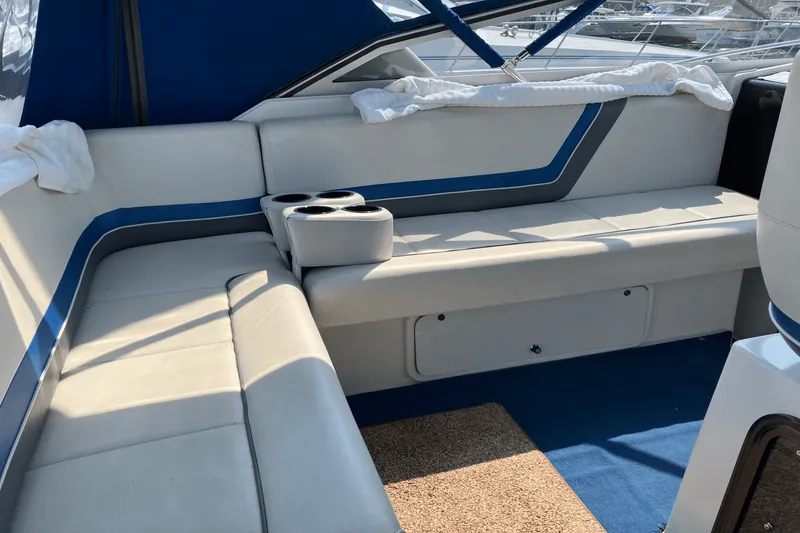 Slide: The Image of Carver Yachts 38 EXPRESS 1993 - 9