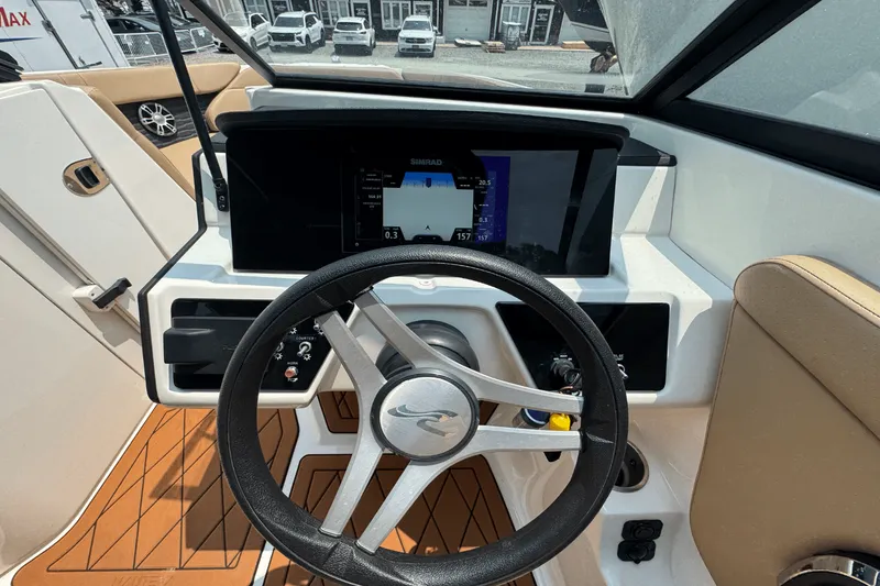 Slide: The Image of Sea Ray SPX 230 Outboard 2023 - 17