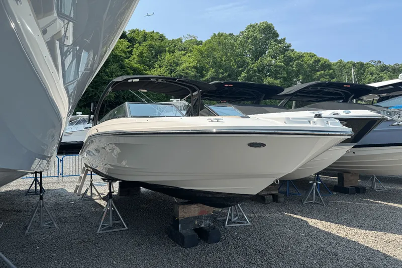 Slide: The Image of Sea Ray SPX 230 Outboard 2023 - 2