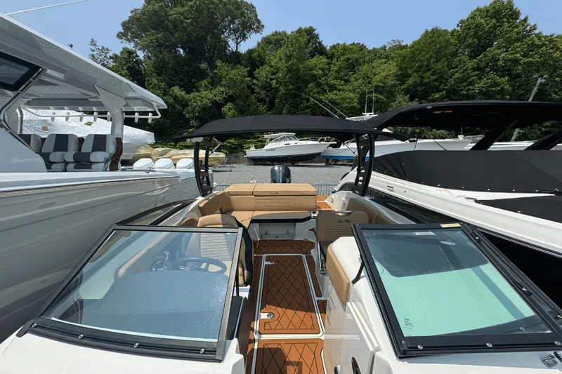 Slide: The Image of Sea Ray SPX 230 Outboard 2023 - 20