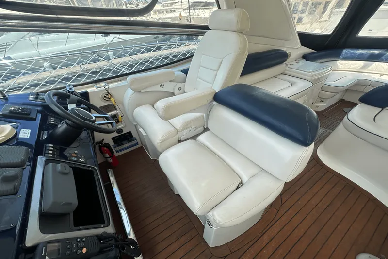 Slide: The Image of Sealine S43 2003 - 14