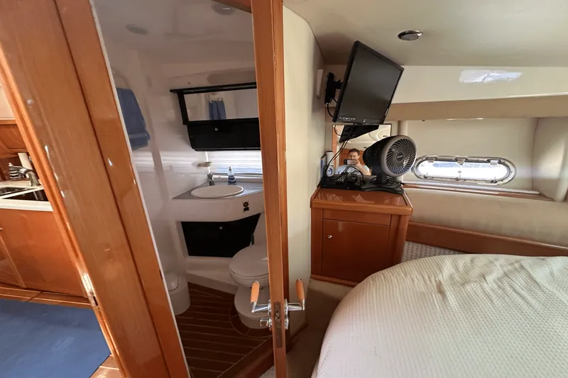 Slide: The Image of Sealine S43 2003 - 29