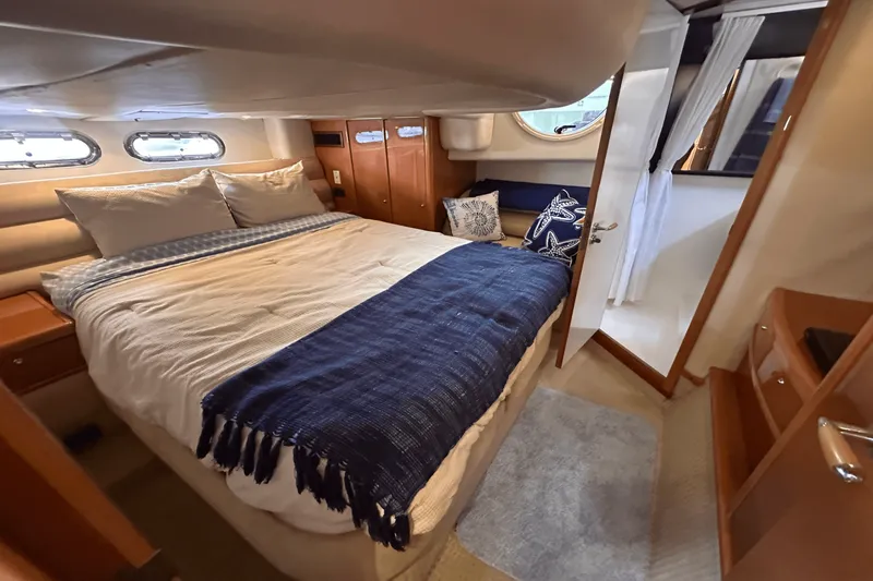 Slide: The Image of Sealine S43 2003 - 35