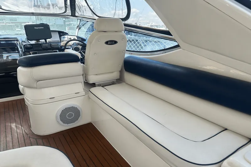 Slide: The Image of Sealine S43 2003 - 9