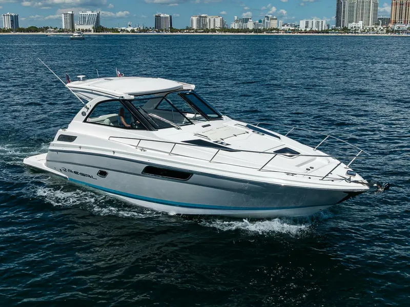 Slide: The Image of Regal 35 Sport Coupe 2020 - 38