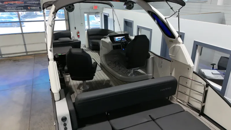 Slide: The Image of Harris 230 Grand Mariner 2026 - 10