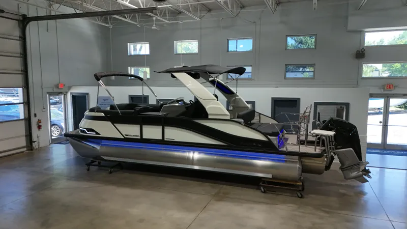 Slide: The Image of Harris 230 Grand Mariner 2026 - 4
