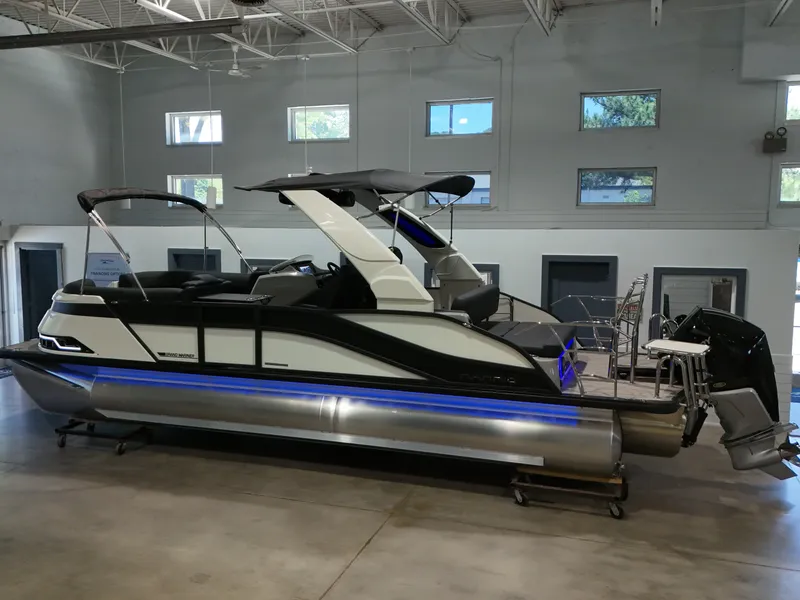 Slide: The Image of Harris 230 Grand Mariner 2026 - 1