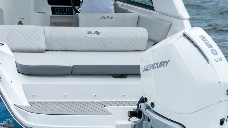 Slide: The Image of Sea Ray SDX 230 Outboard 2026 - 20
