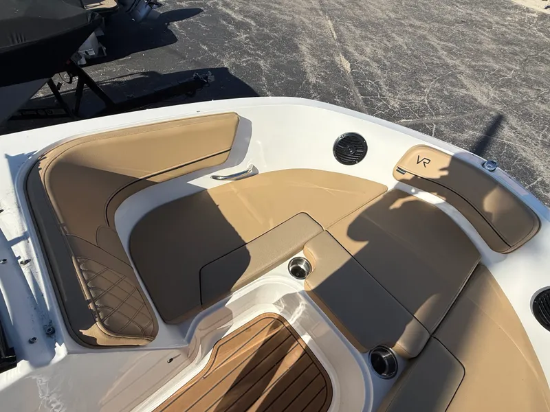 Slide: The Image of Bayliner VR6 Bowrider 2023 - 14
