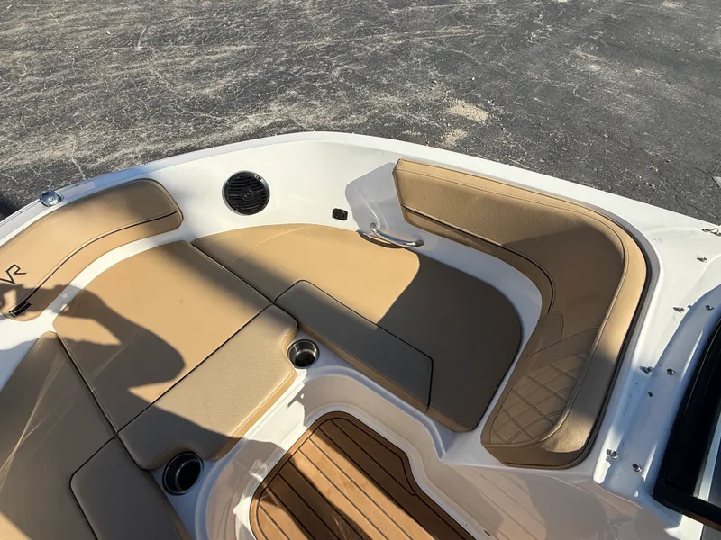 Slide: The Image of Bayliner VR6 Bowrider 2023 - 16