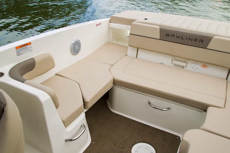 Slide: The Image of Bayliner VR6 Bowrider 2023 - 9