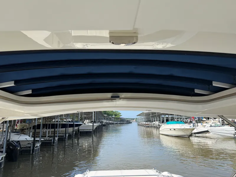 Slide: The Image of Sea Ray 350 SLX 2016 - 14