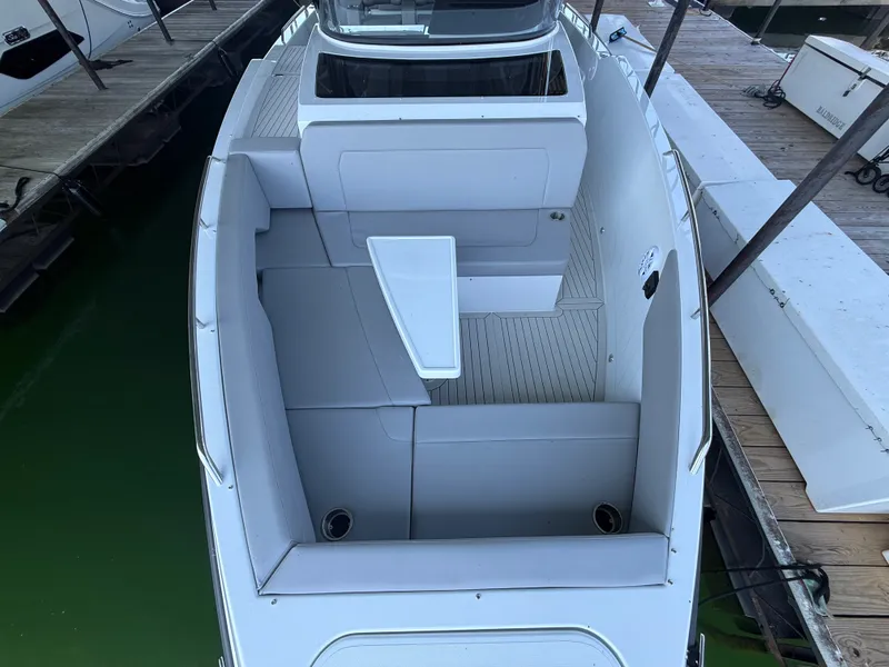 Slide: The Image of Cruisers 38 VTR 2026 - 23