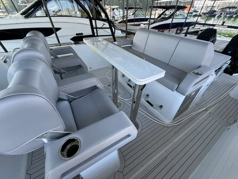 Slide: The Image of Cruisers 38 VTR 2026 - 10