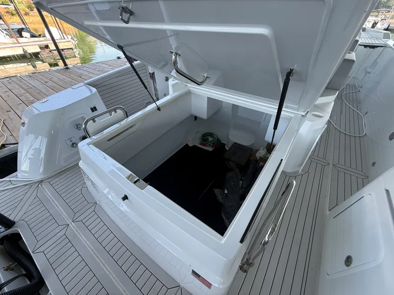 Slide: The Image of Cruisers 38 VTR 2026 - 7