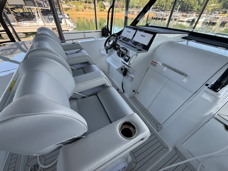 Slide: The Image of Cruisers 38 VTR 2026 - 9