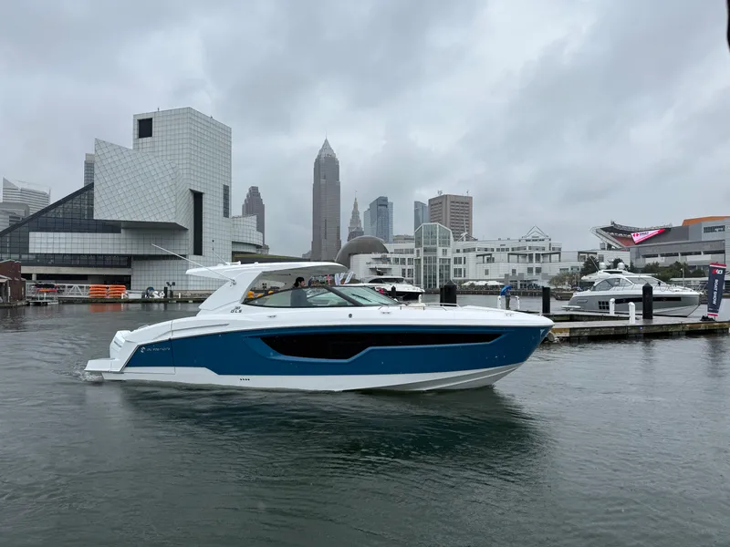 Slide: The Image of Cruisers 38 GLS Outboard 2027 - 39