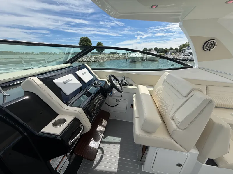 Slide: The Image of Cruisers 38 GLS Outboard 2027 - 9