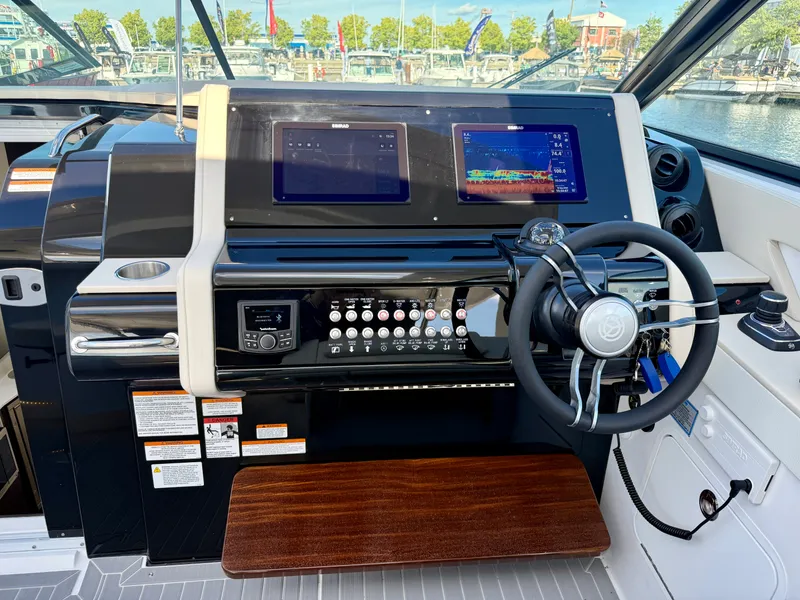 Slide: The Image of Cruisers 38 GLS Outboard 2027 - 21