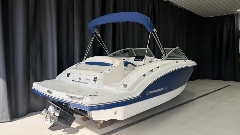 Slide: The Image of Chaparral 224 SUNESTA 2008 - 3