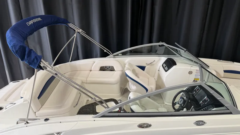 Slide: The Image of Chaparral 224 SUNESTA 2008 - 5
