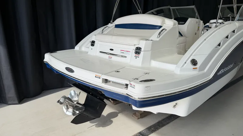 Slide: The Image of Chaparral 224 SUNESTA 2008 - 7
