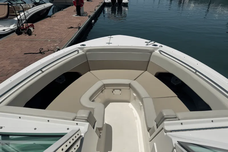 Slide: The Image of Boston Whaler 280 VANTAGE 2024 - 10