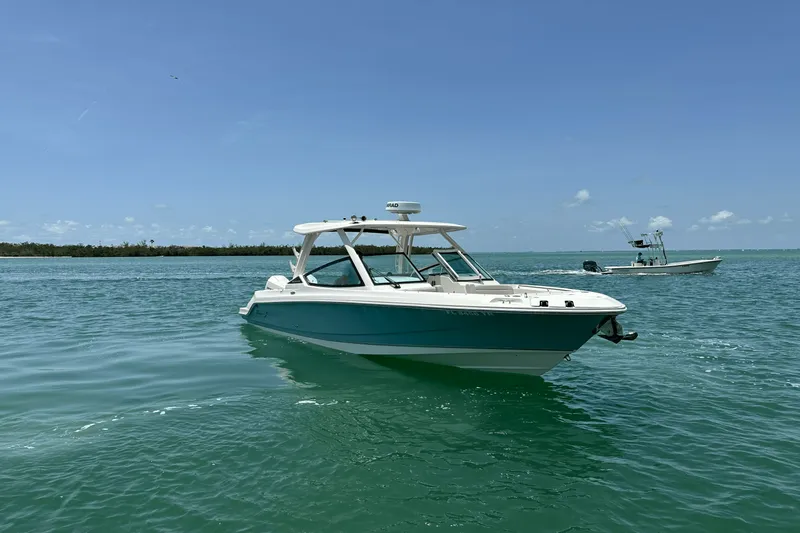 Slide: The Image of Boston Whaler 280 VANTAGE 2024 - 2