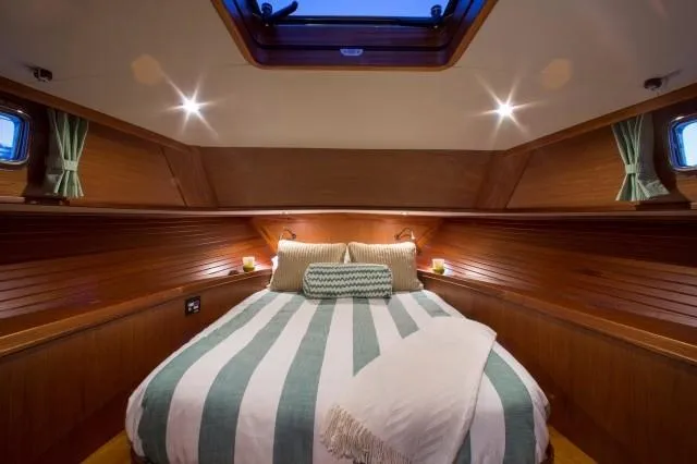Slide: The Image of MASTER STATEROOM - 4