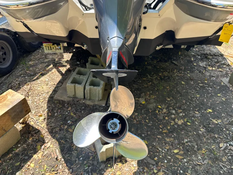 Slide: The Image of Stingray 234 LR 2016 - 74