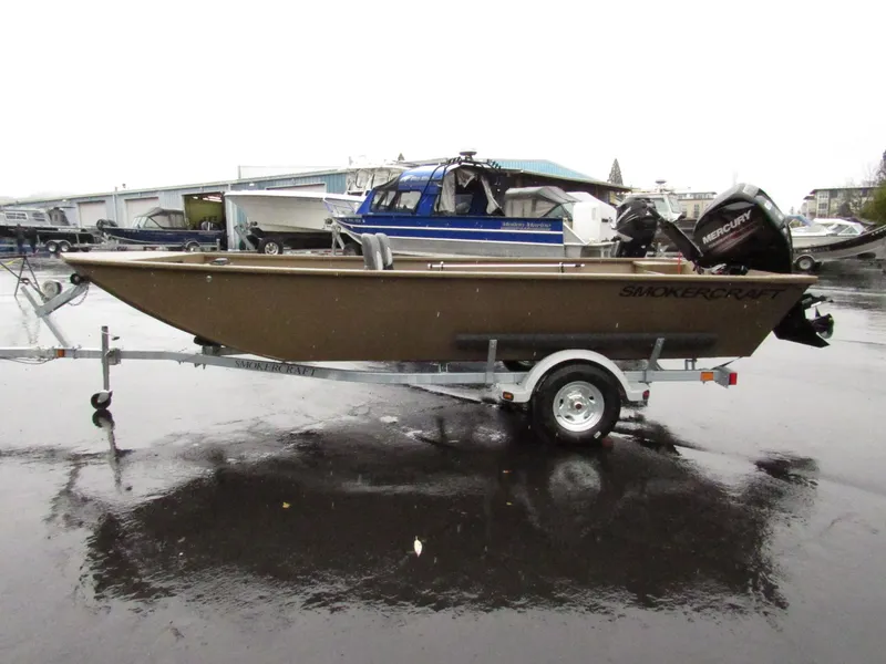 Slide: The Image of Smoker Craft Sportsman 2018 - 5