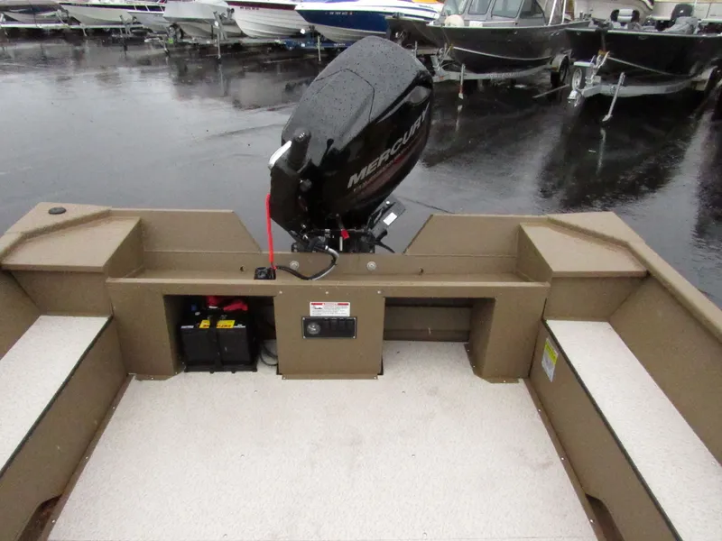 Slide: The Image of Smoker Craft Sportsman 2018 - 9