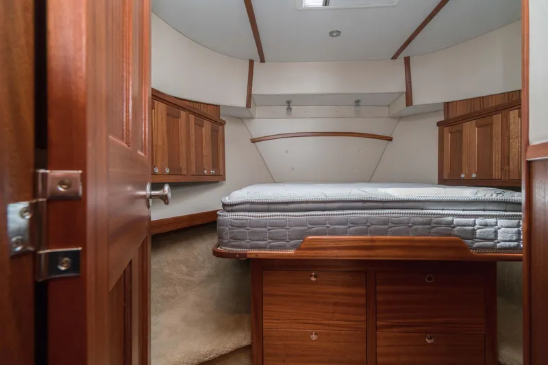 Slide: The Image of Owners' Cabin - 12