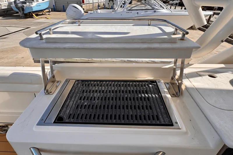 Slide: The Image of Grady-White 325 FREEDOM 2019 - 15