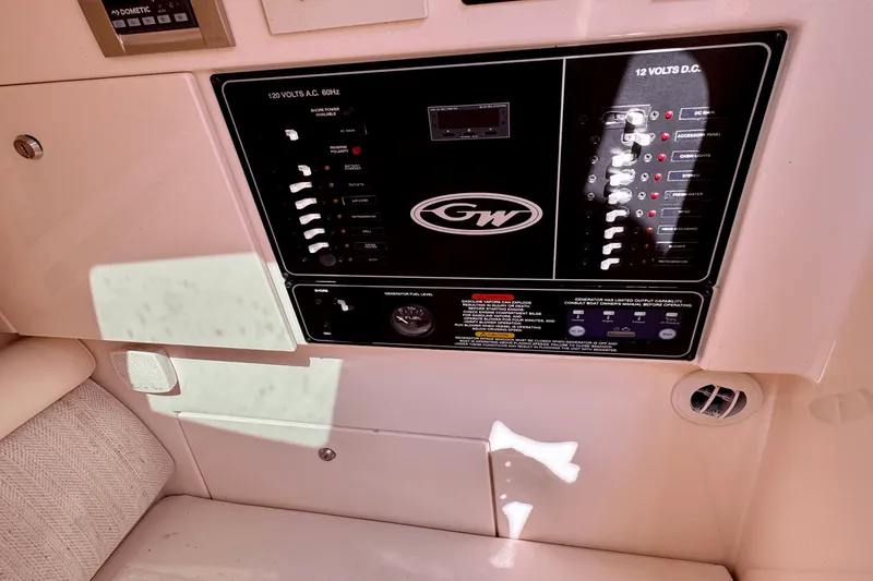 Slide: The Image of Grady-White 325 FREEDOM 2019 - 24