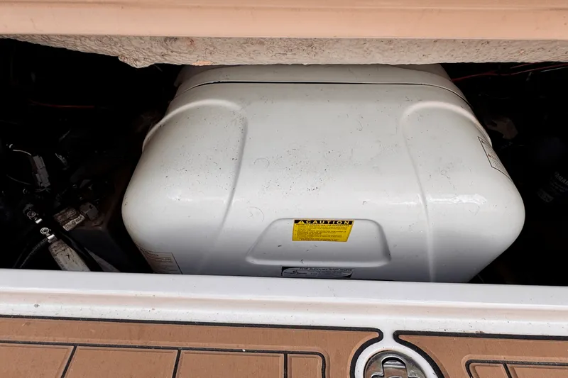 Slide: The Image of Grady-White 325 FREEDOM 2019 - 26