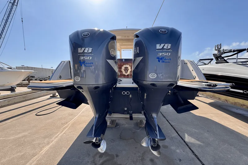 Slide: The Image of Grady-White 325 FREEDOM 2019 - 3