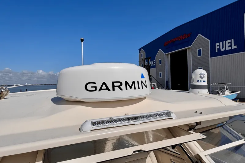 Slide: The Image of Grady-White 325 FREEDOM 2019 - 7