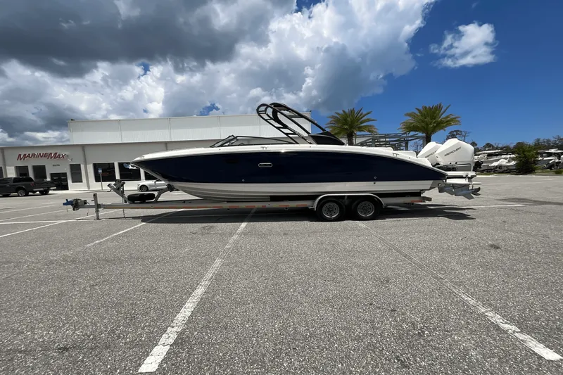 Slide: The Image of Sea Ray SDX 290 Outboard 2026 - 2
