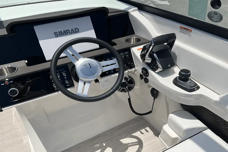 Slide: The Image of Sea Ray SDX 290 Outboard 2026 - 28