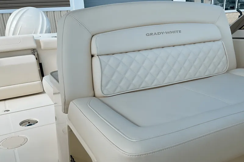 Slide: The Image of Grady-White Freedom 307 2025 - 25