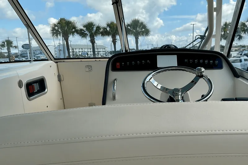 Slide: The Image of Grady-White Freedom 307 2025 - 28