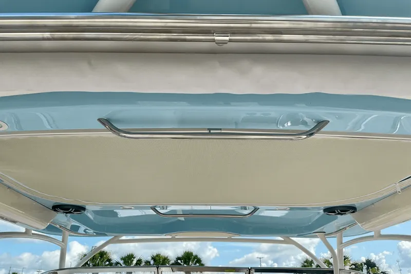 Slide: The Image of Grady-White Freedom 307 2025 - 30