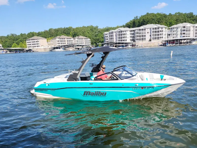 The Image of Malibu Wakesetter 23 LSV 2022 - undefined