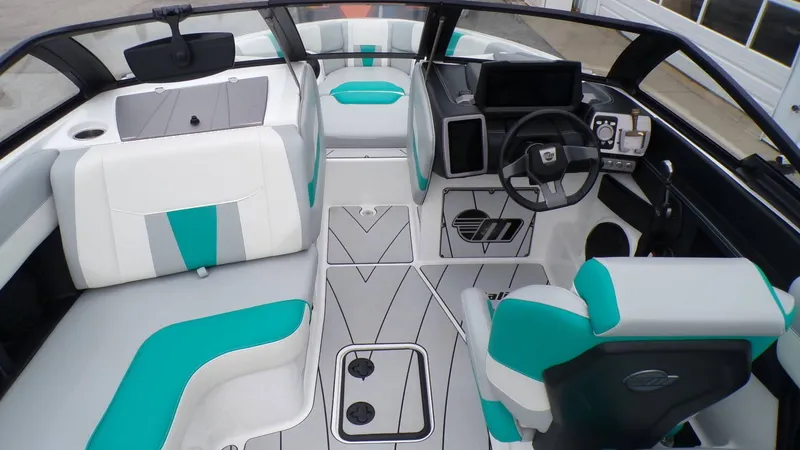 Slide: The Image of Malibu Wakesetter 23 LSV 2022 - 13