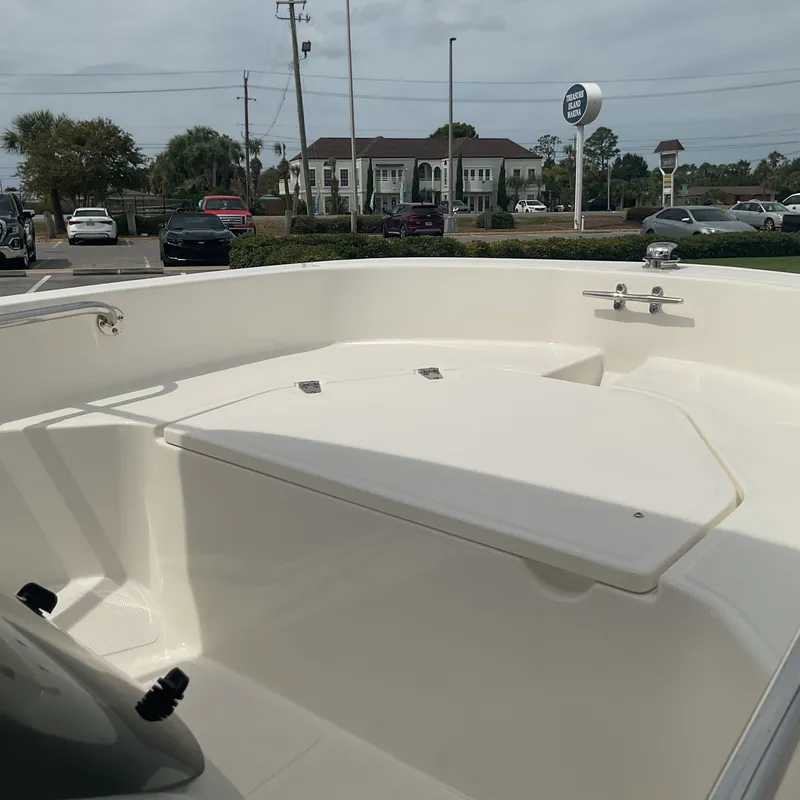 Slide: The Image of Boston Whaler 130 Super Sport 2025 - 11