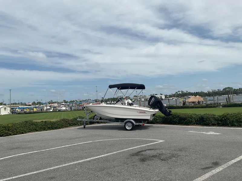 Slide: The Image of Boston Whaler 130 Super Sport 2025 - 18